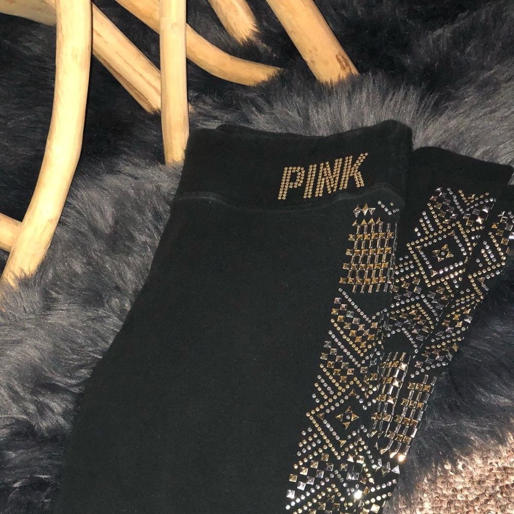 Pink yoga leggings ✨✨✨✨✨